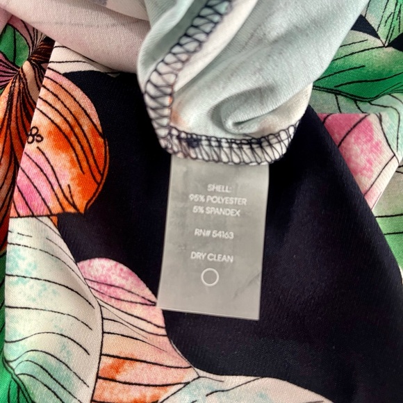 Tommy Hilfiger Navy with Vibrant Tropical Floral Pattern Dress Sz 10 Vacation - Picture 10 of 10